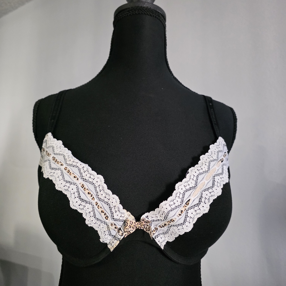 EUC Victoria's Secret Lined Demi Bra with Scalloped Trim Size 36C